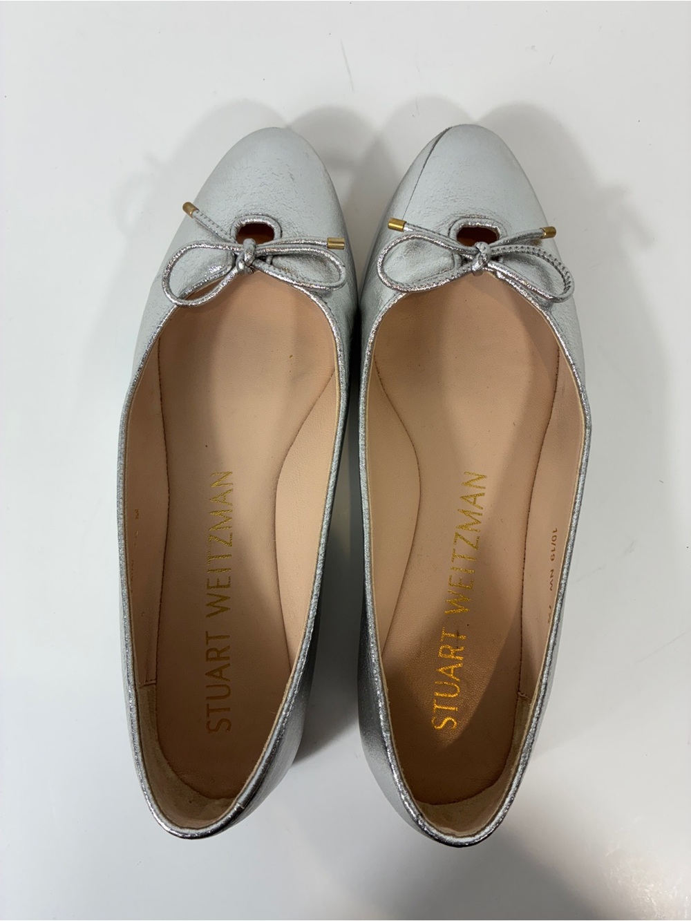 Stuart Weitzman Silver Metallic Ballet Flats Bow Detail Size 7.5 - Picture 6 of 8